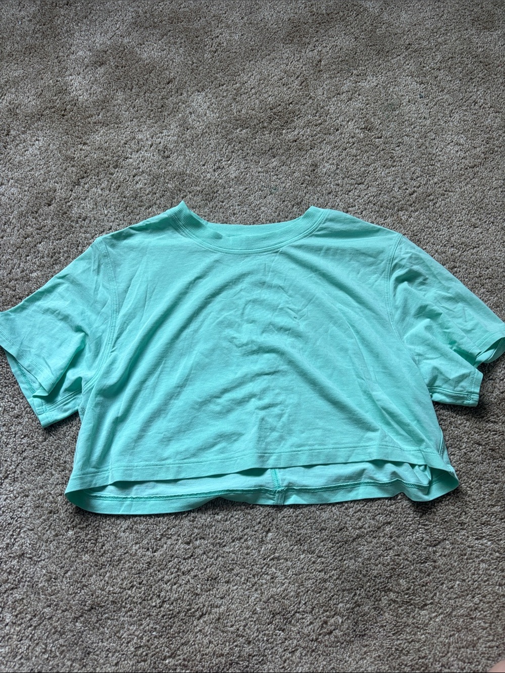 Lululemon cropped t shirt